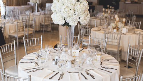 tables-with-flower-decors-2306281
