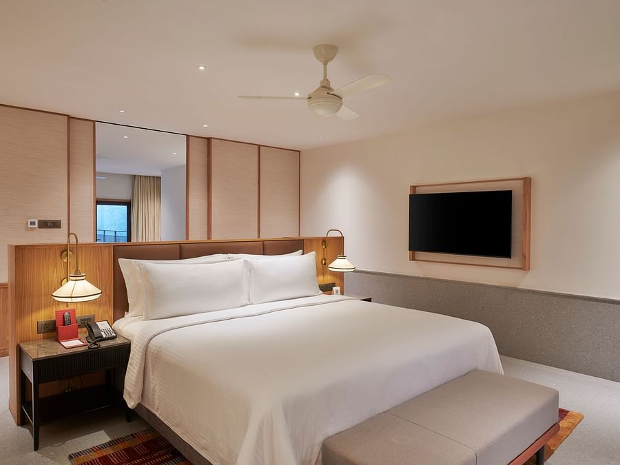 THE DUKES SUITE BEDROOM