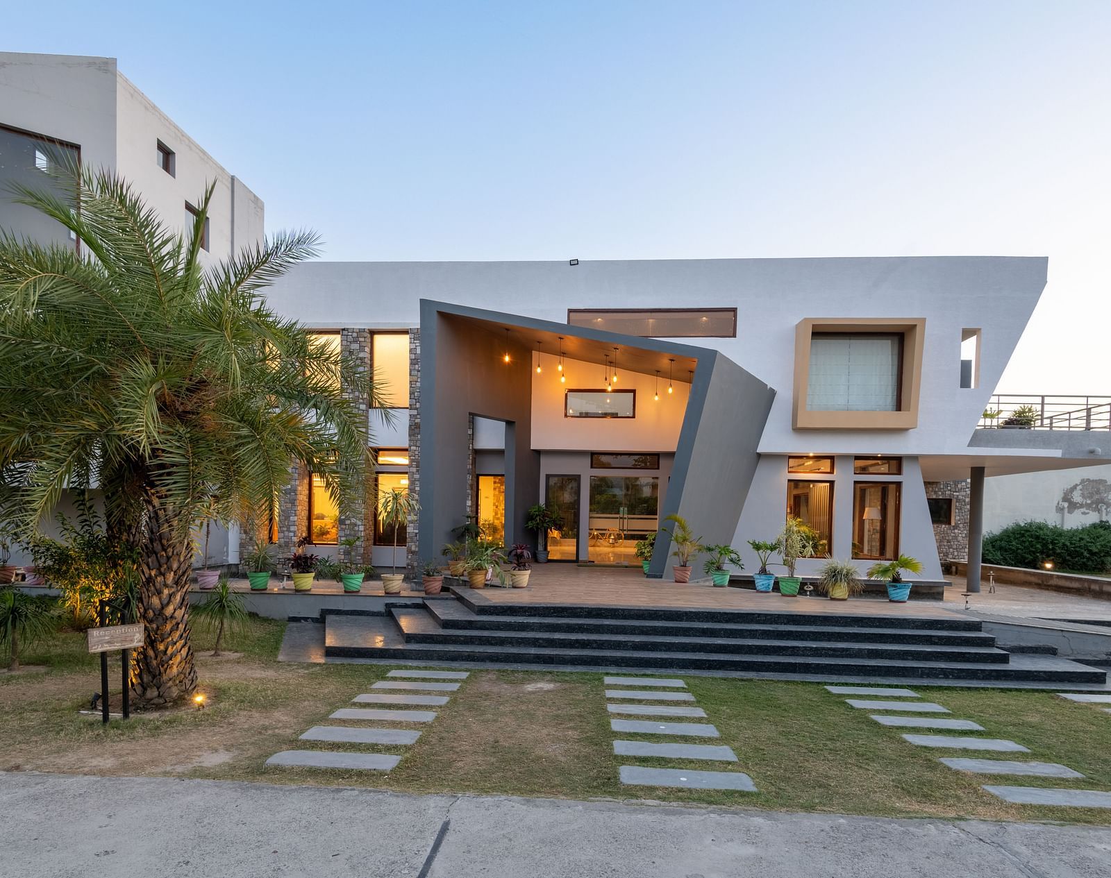 Forest Vines Resort 