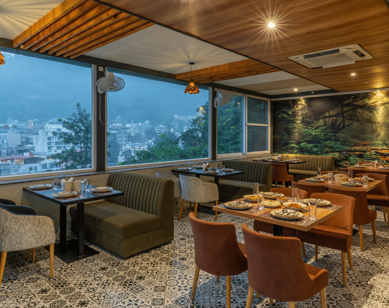 Perfectstayz Premium Pinaaki - Ganges View | Hotels in Rishikesh