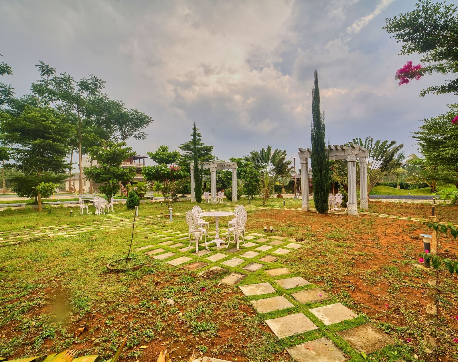 GARDEN