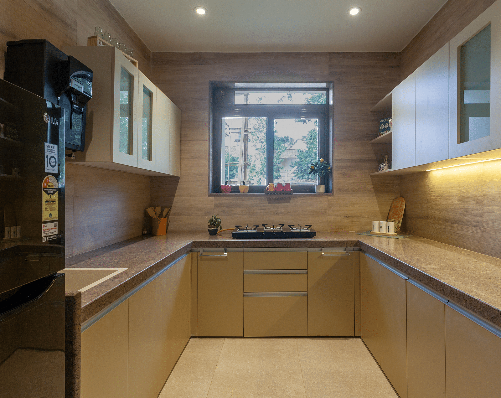 25 Kitchen