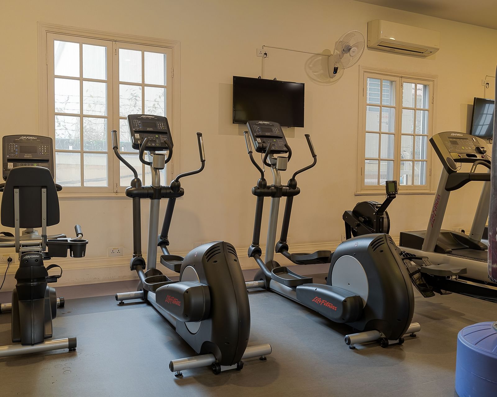 A fitness centre with various equipments | Central Mansions, Phnom Penh