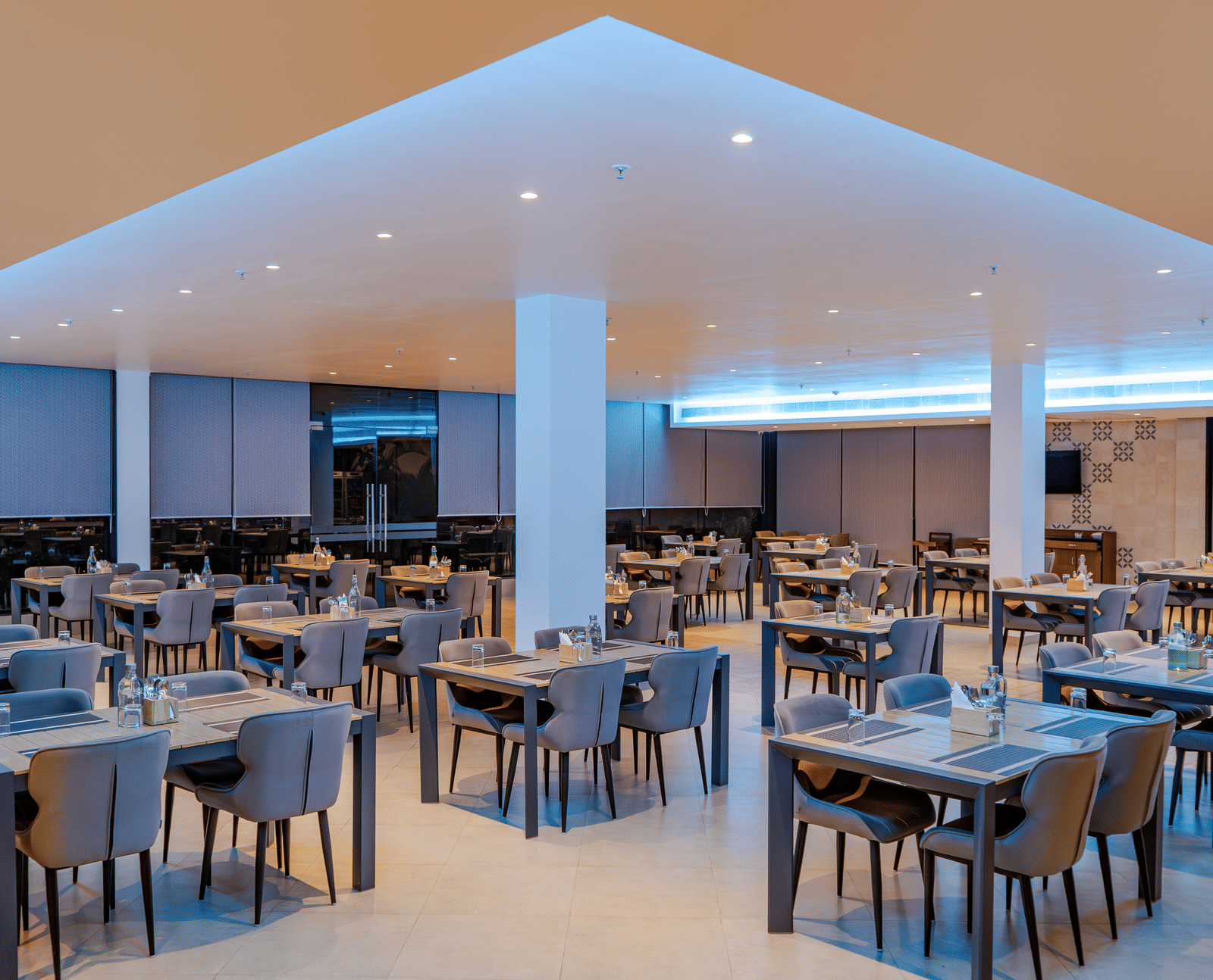 Restaurant 2