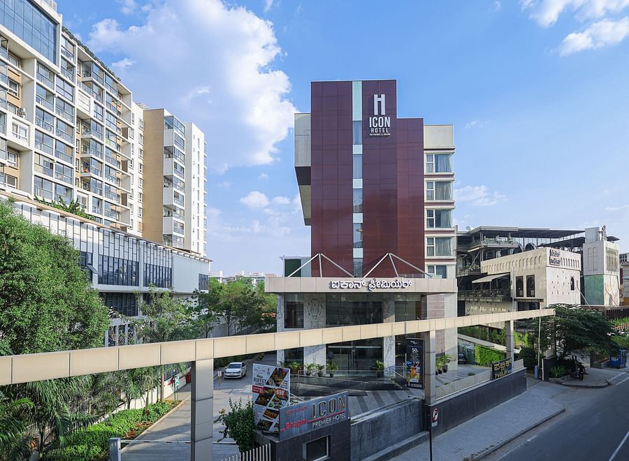 View of the hotel building from the front gate at Icon Premier Hotel by Bhagini, Devarabisanahalli