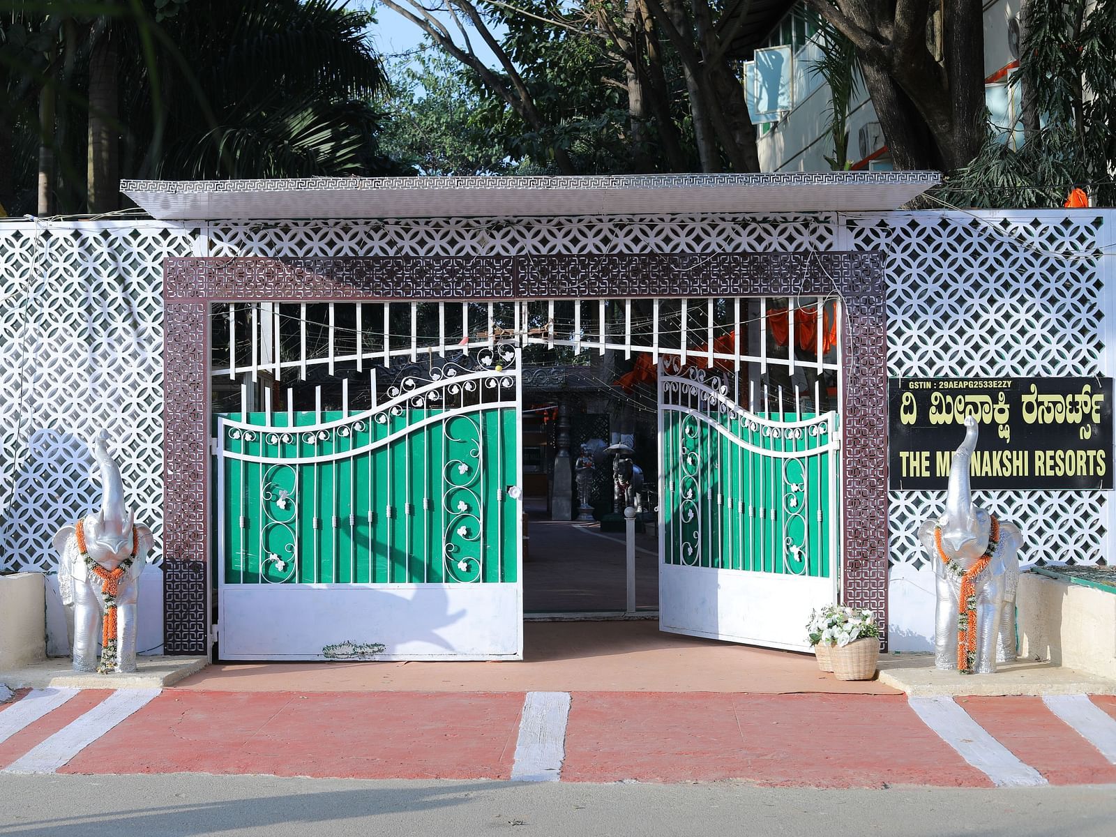 Entrance area at The Meenakshi Resort by Welcome Inn Hospitality, Bangalore.
