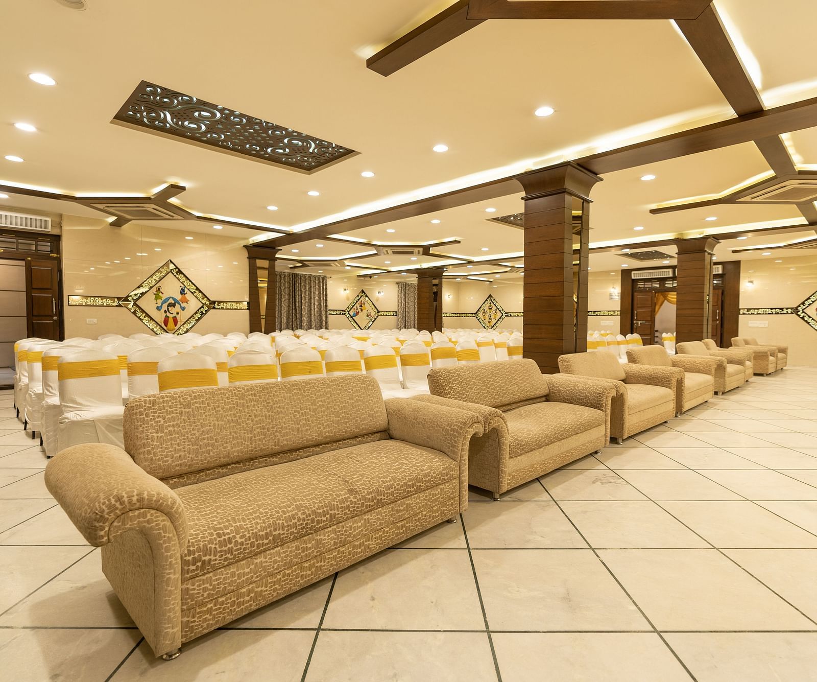 Seating arrangements inside a banquet hall - Hotel Pai Vista, KR Road