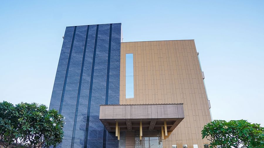 exterior facade - best western vrindavan