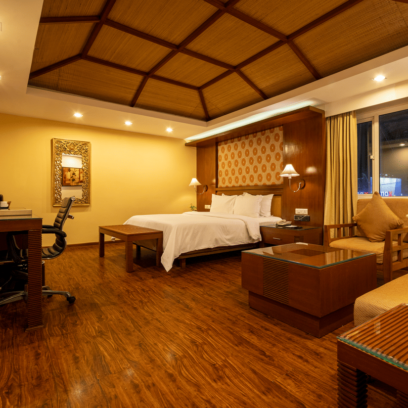 ROYAL SUITE 201 Bed room view