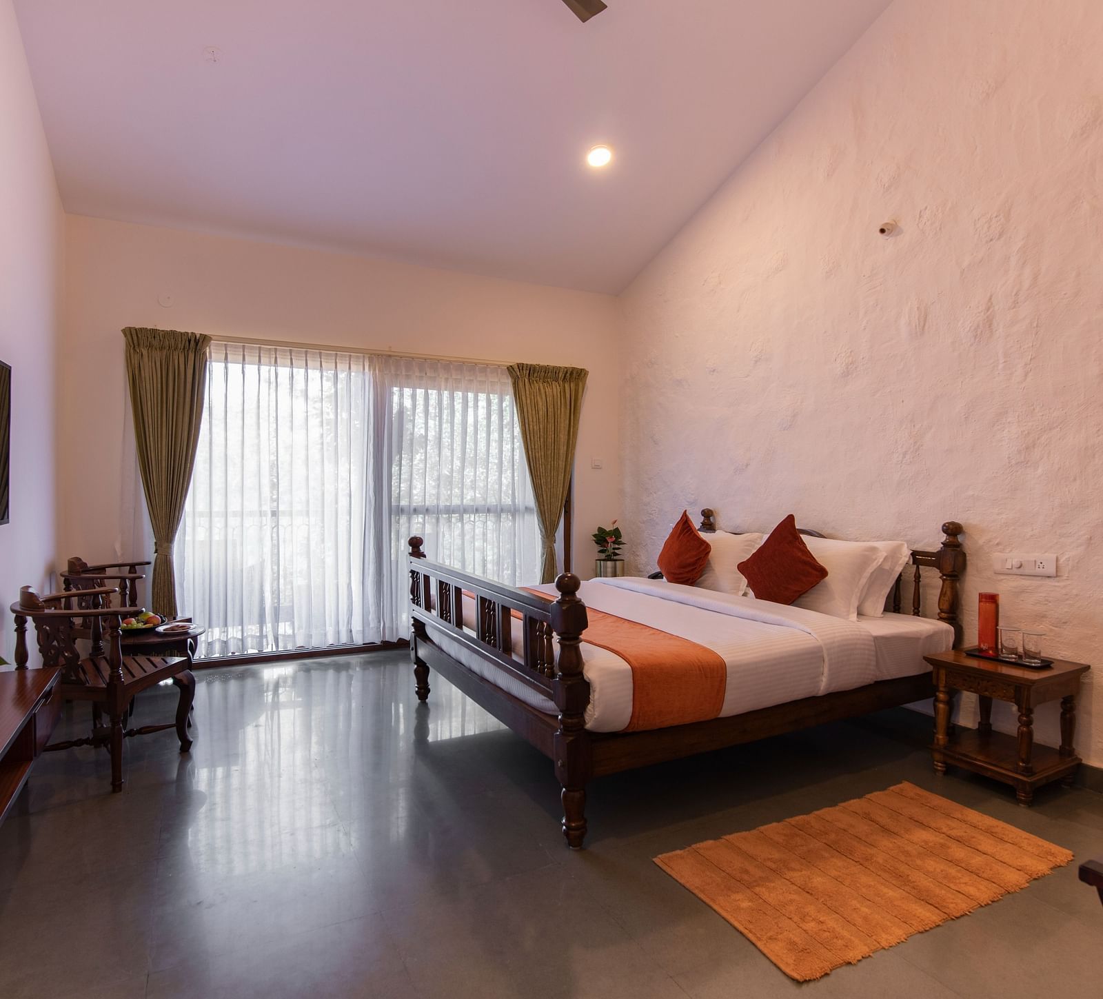bedroom with large windows - Tapovana, Sakleshpura