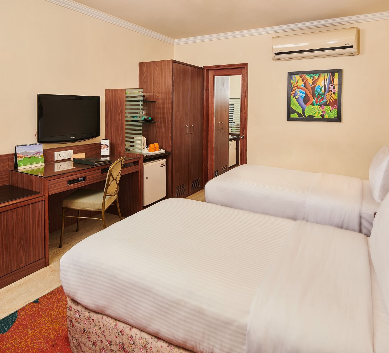 10  Room 3B