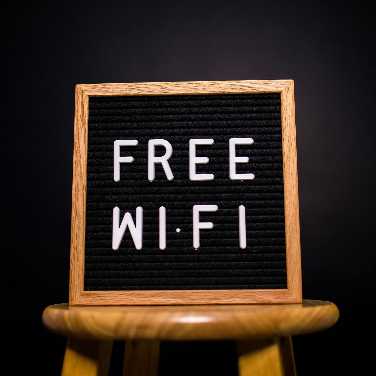 An image of a board signing free wifi