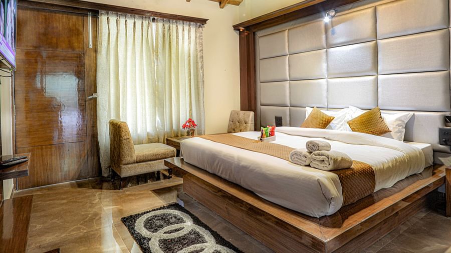 Vinsober Monal, Nainital Nainital executive room