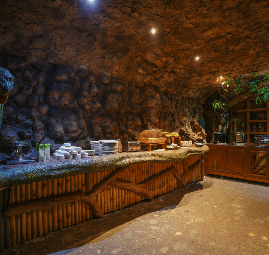 Kholong restaurant with a rock-themed décor, warm lighting, all tables, seating, and culinary arrangements arranged aesthetically5