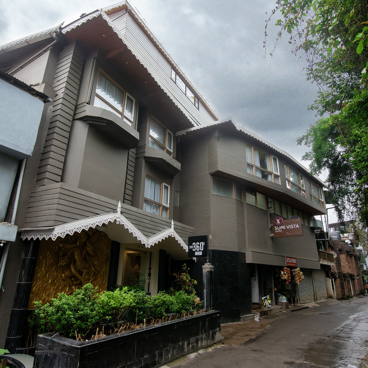 Facade of Sumitel Vista T.V Tower 