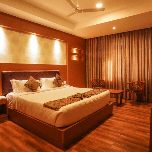 V Five Hotel - Standard Room decked with fine furnishings