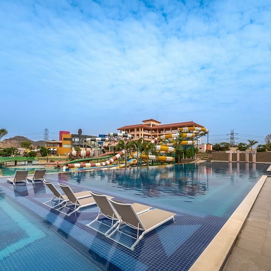 A shot of the infinity pool in Indore