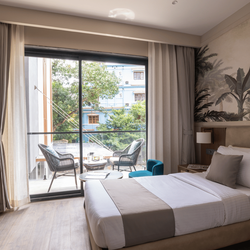 8.Deluxe Room