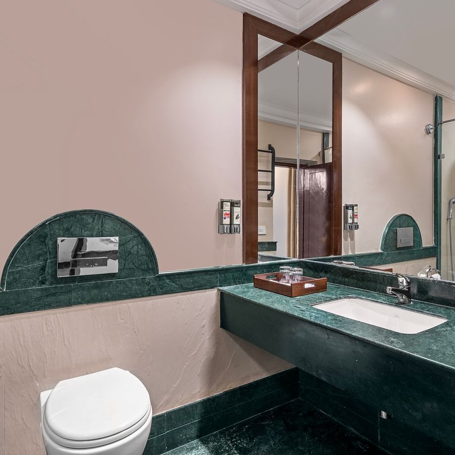 Ganga View Suite Washroom