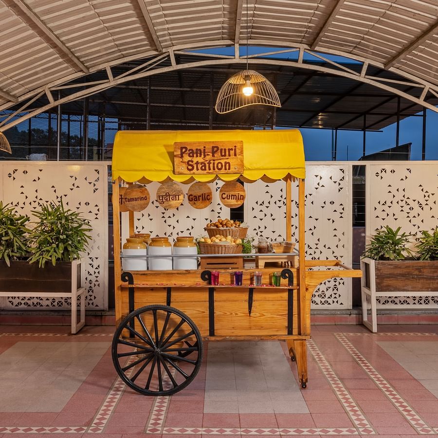 Restaurant Patio 2