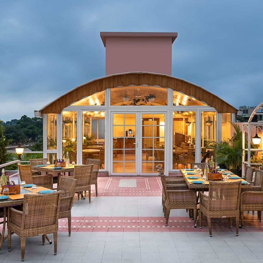 Restaurant Patio 4