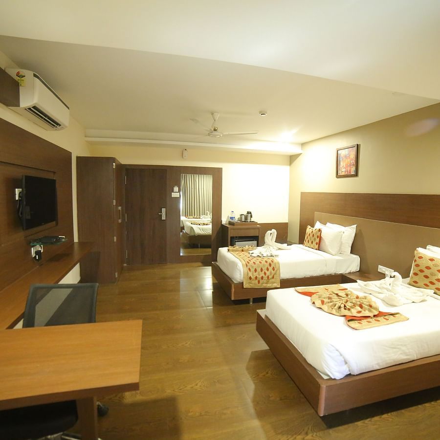 Executive Deluxe Twin Bed