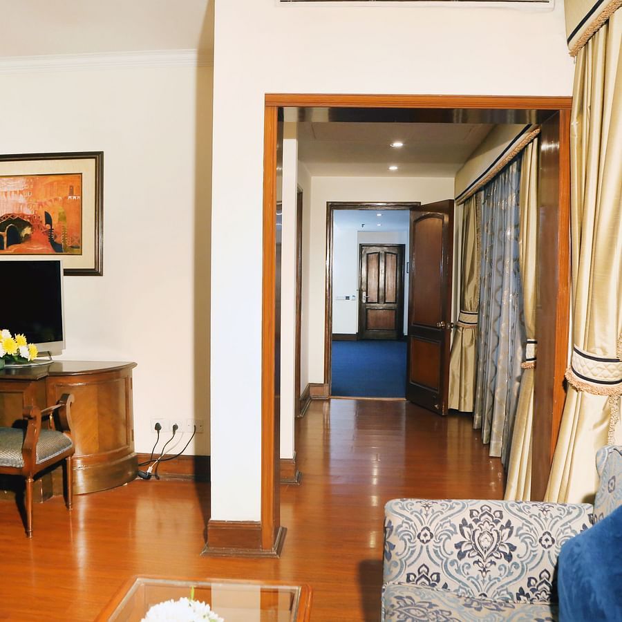 Business Suite, The Bristol Hotel Gurgaon, 5-star Hotel In Gurgaon 7807