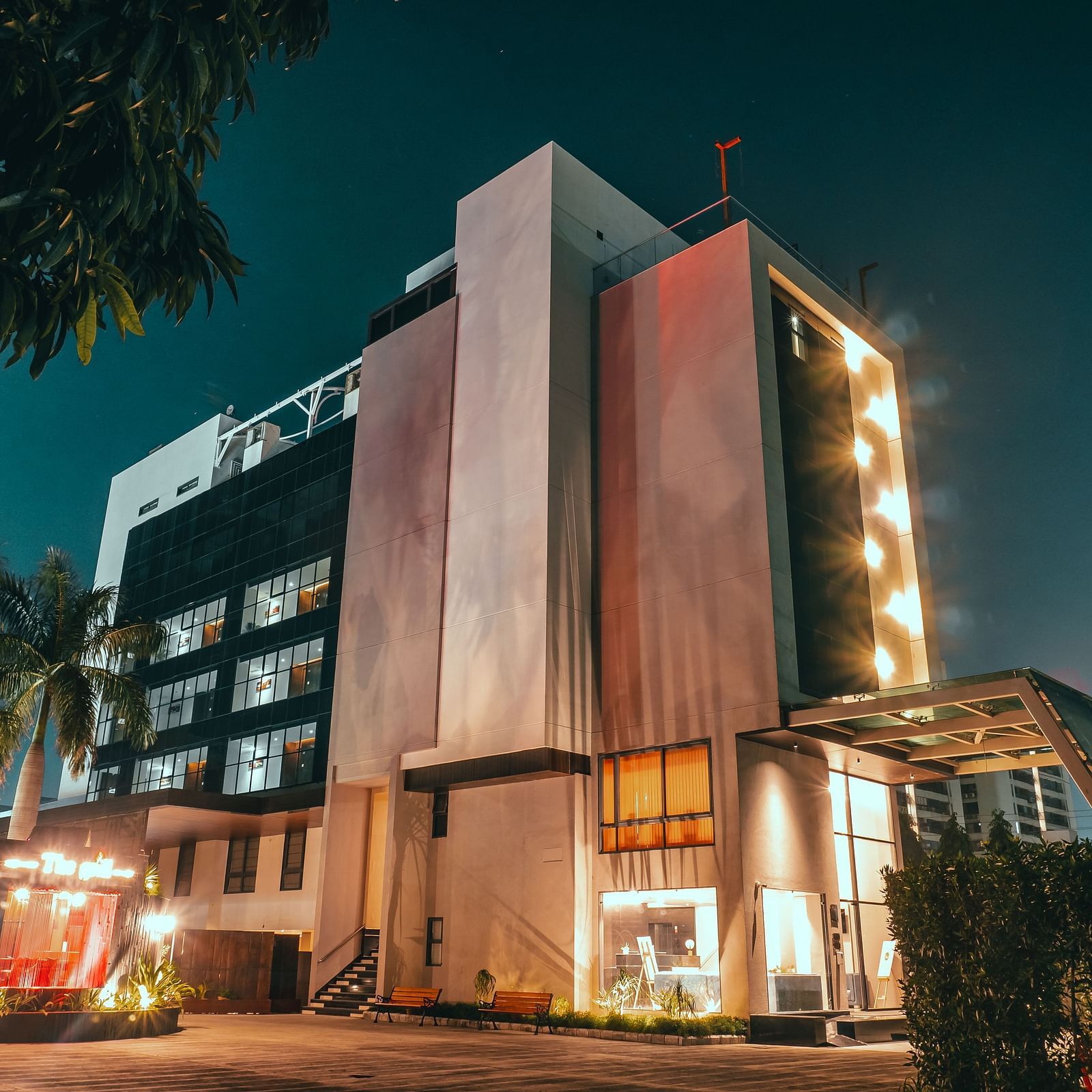 image of the Facade of Jardin Hotels - Jardin Hotels