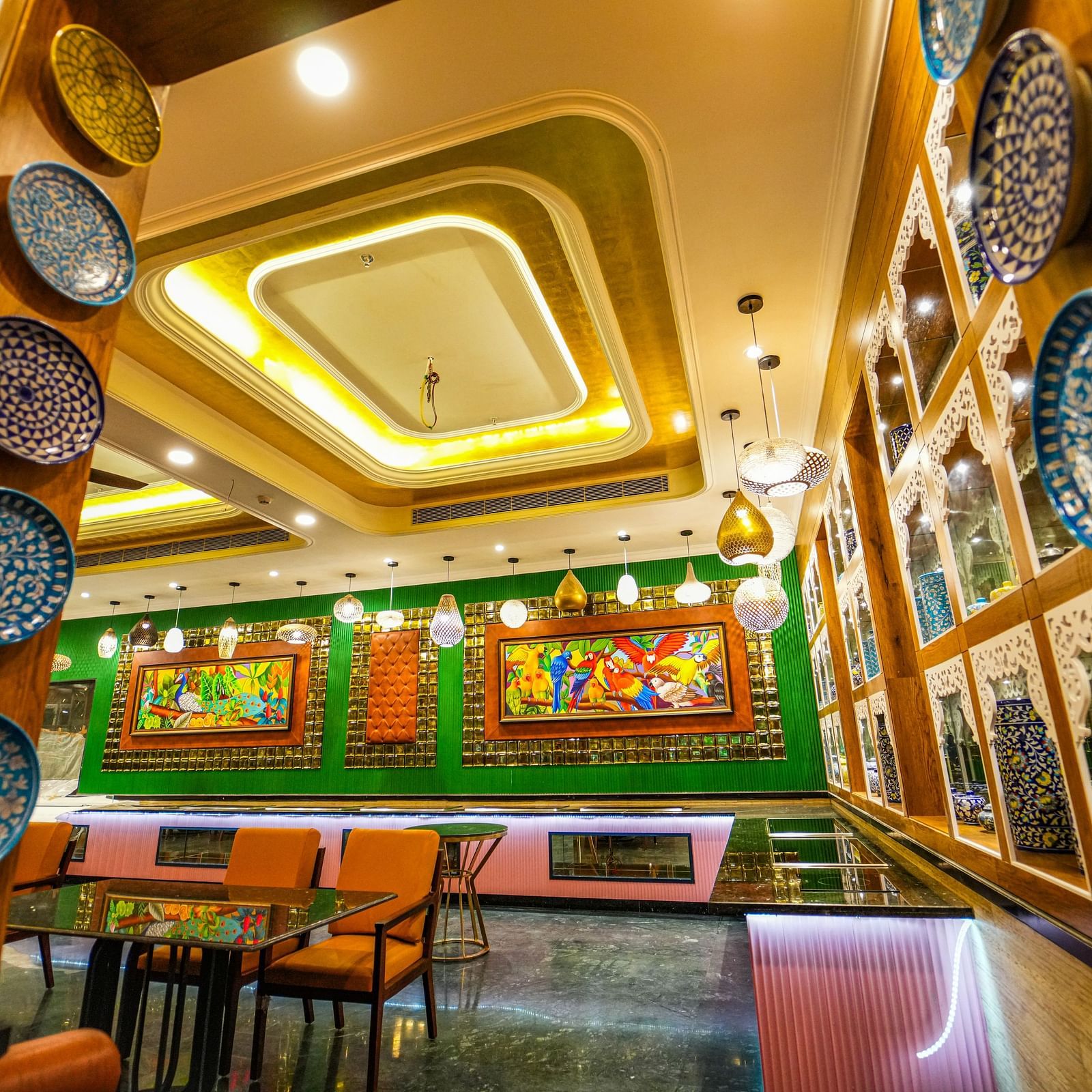  Interior of the Dining Room at MAYFAIR Oasis Resort & Convention