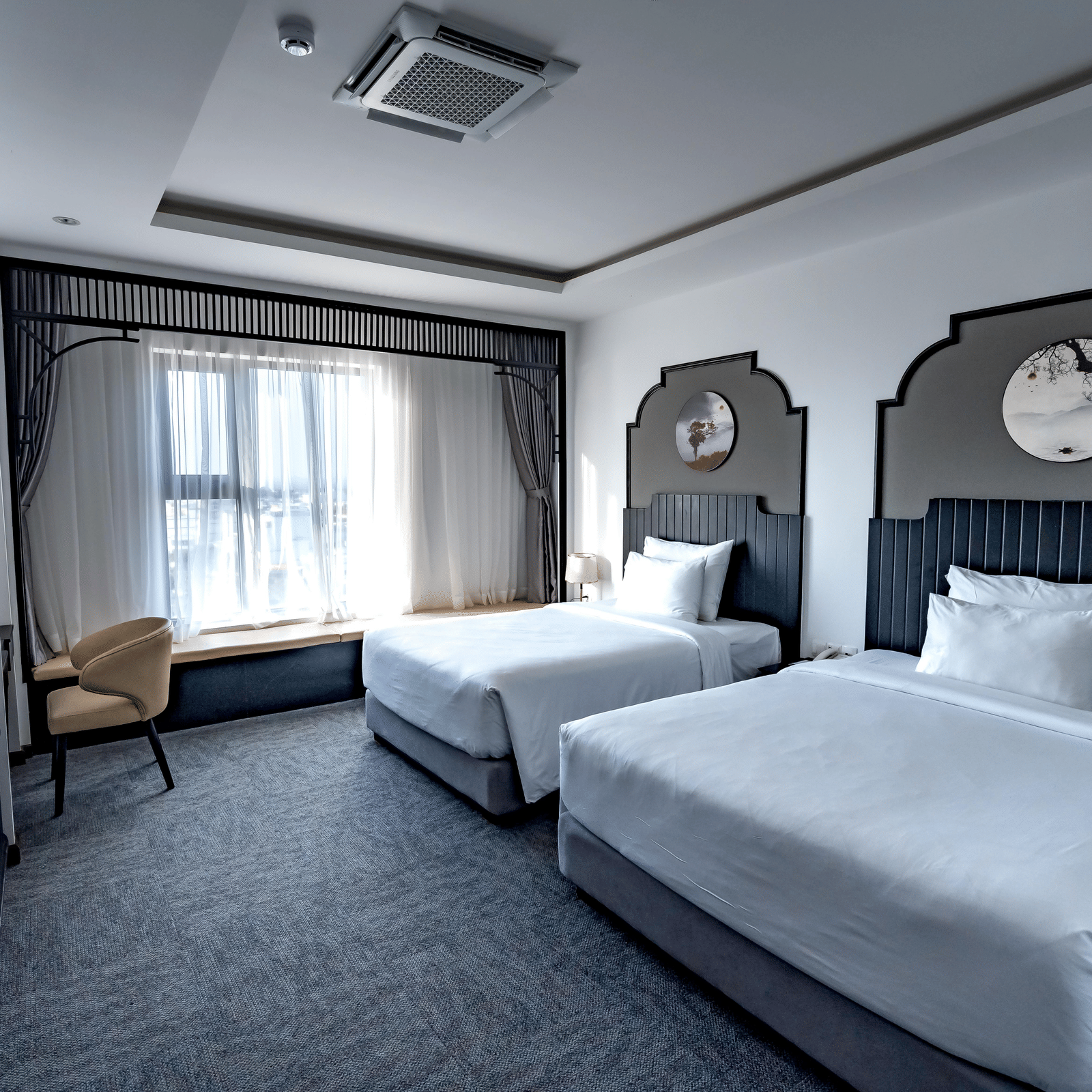 pexels-quang-nguyen-vinh-222549-29000012