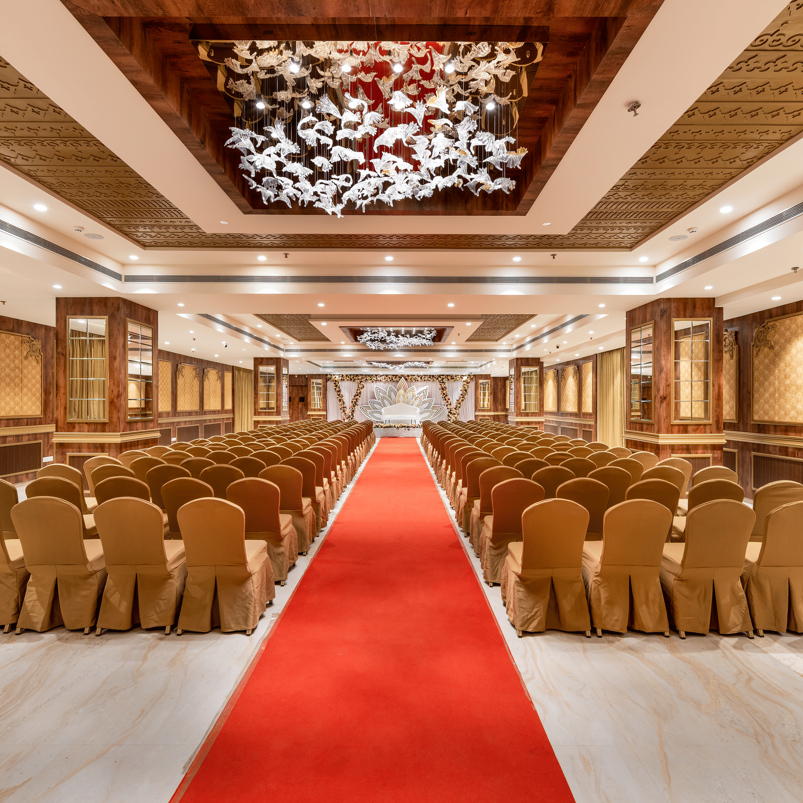 Raj Mahal | Wedding Hall in Nanded | Skkylight Lords Inn, Nanded