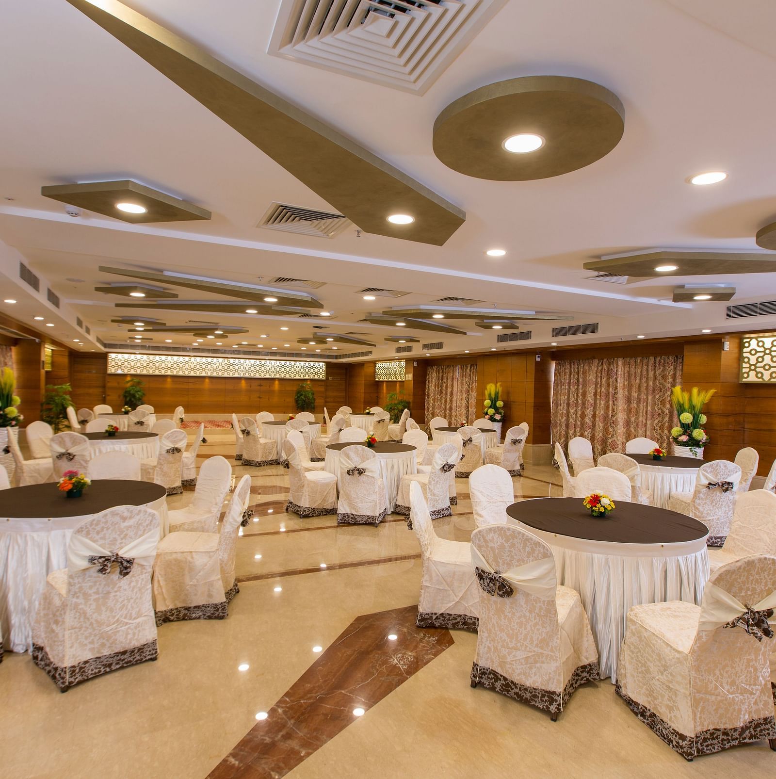 Hotel Pai Viceroy Tirupathi Sammilan Banquet Hall 