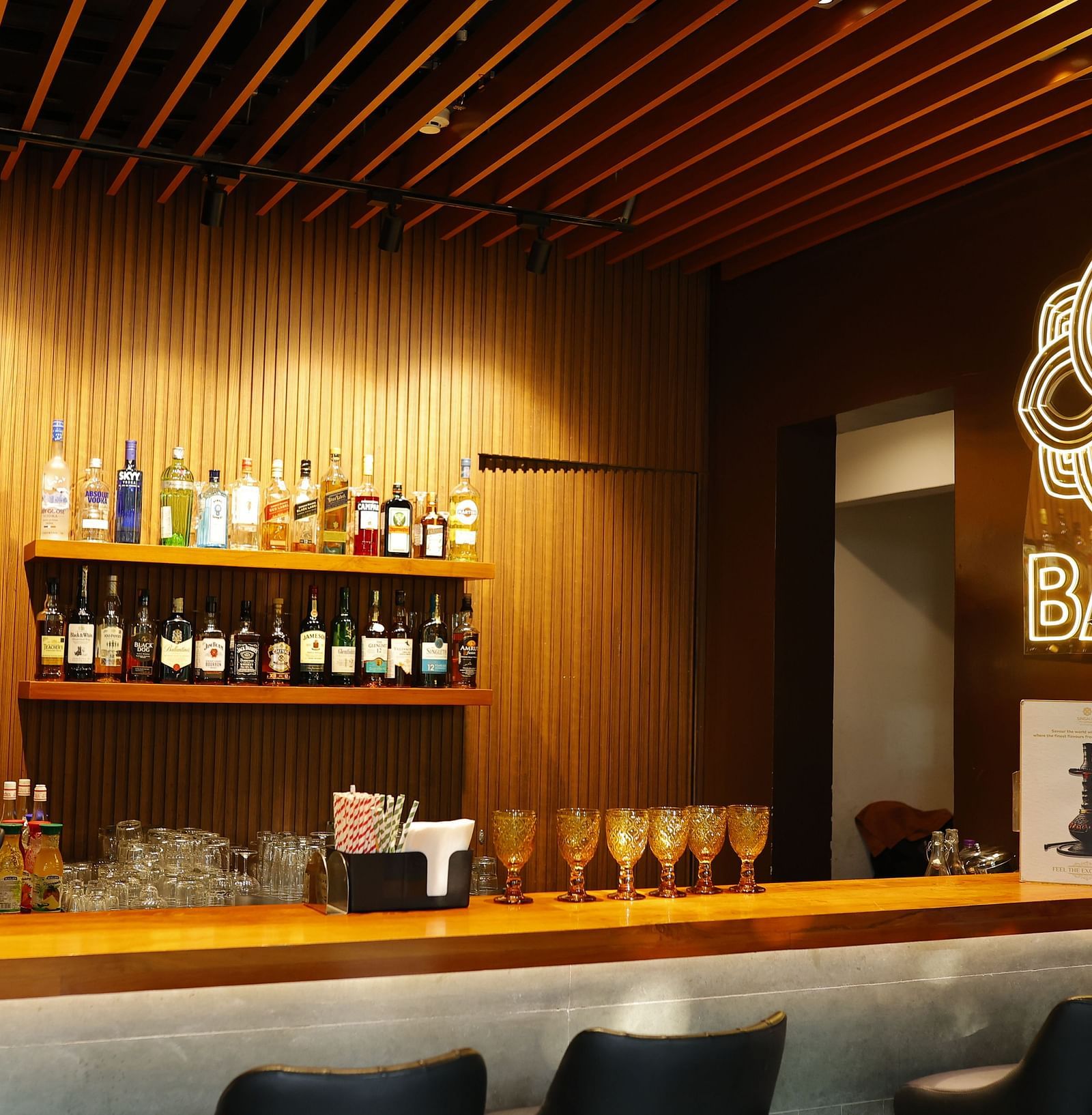 bar in singalila