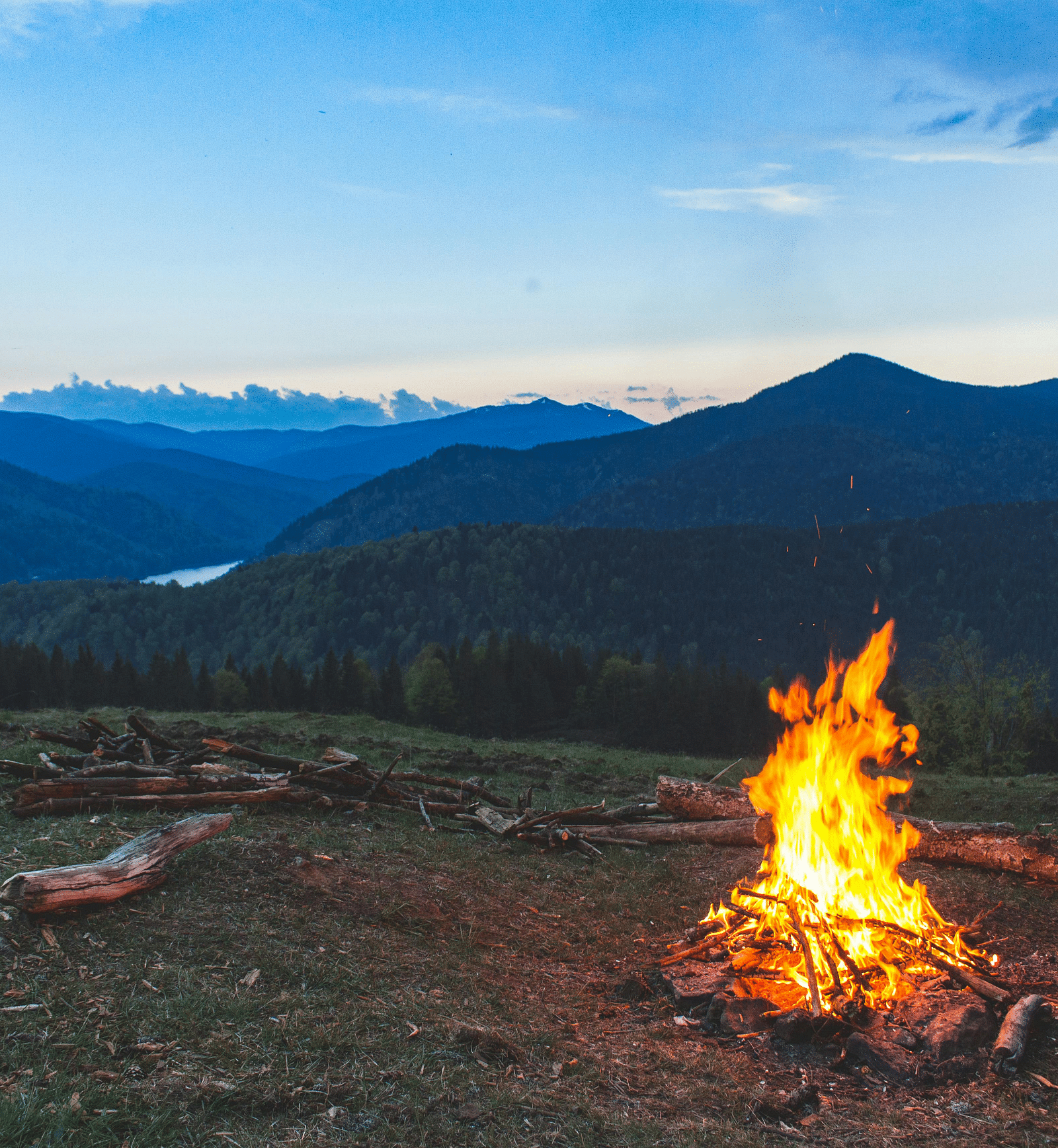 Campfire with a mountain view during evening  | Mango Hill, Yercaud
