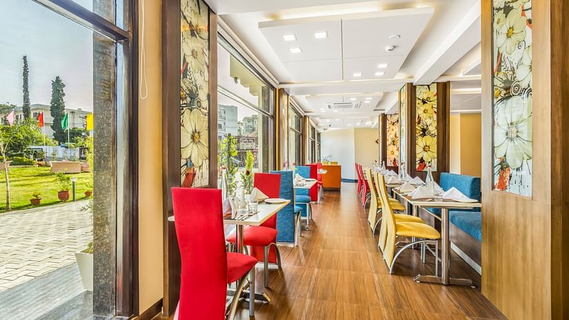 Manisar restuarant seating arrangements and view