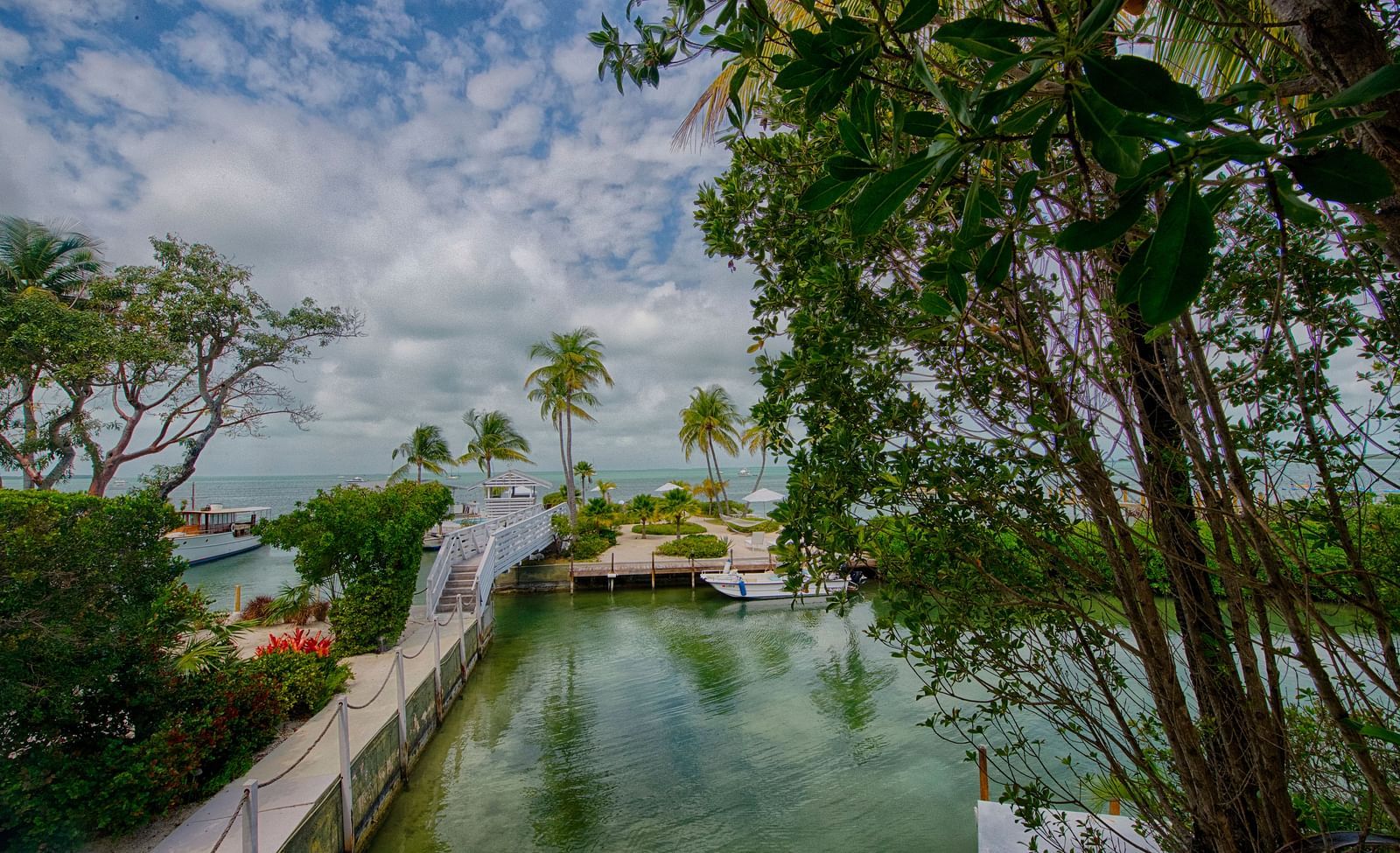  0009261 HDR