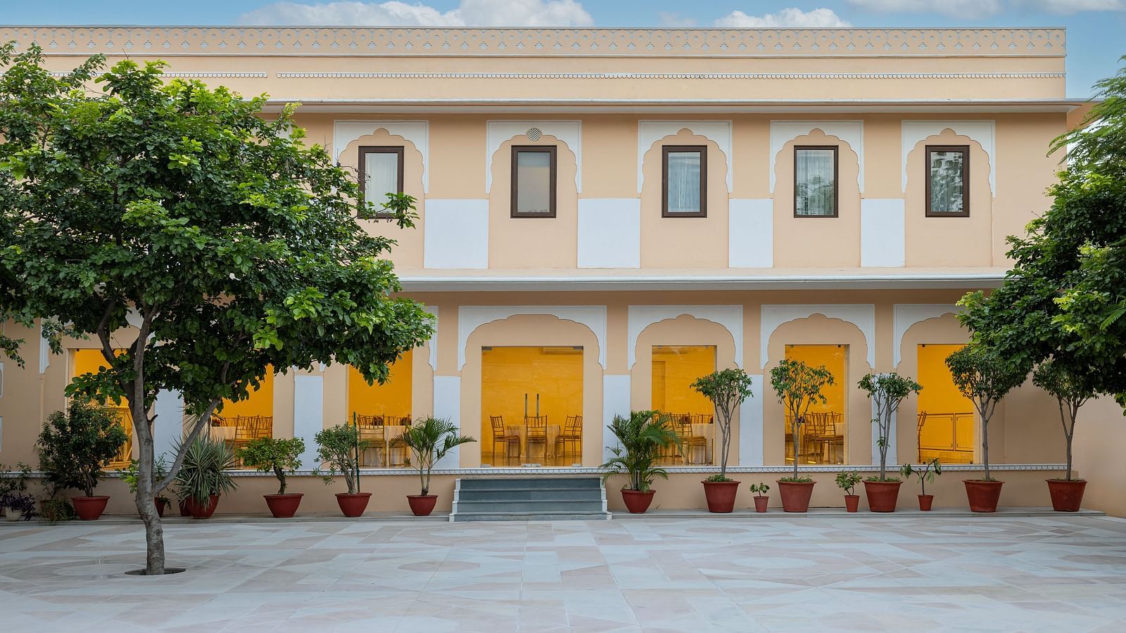 B - Courtyard2