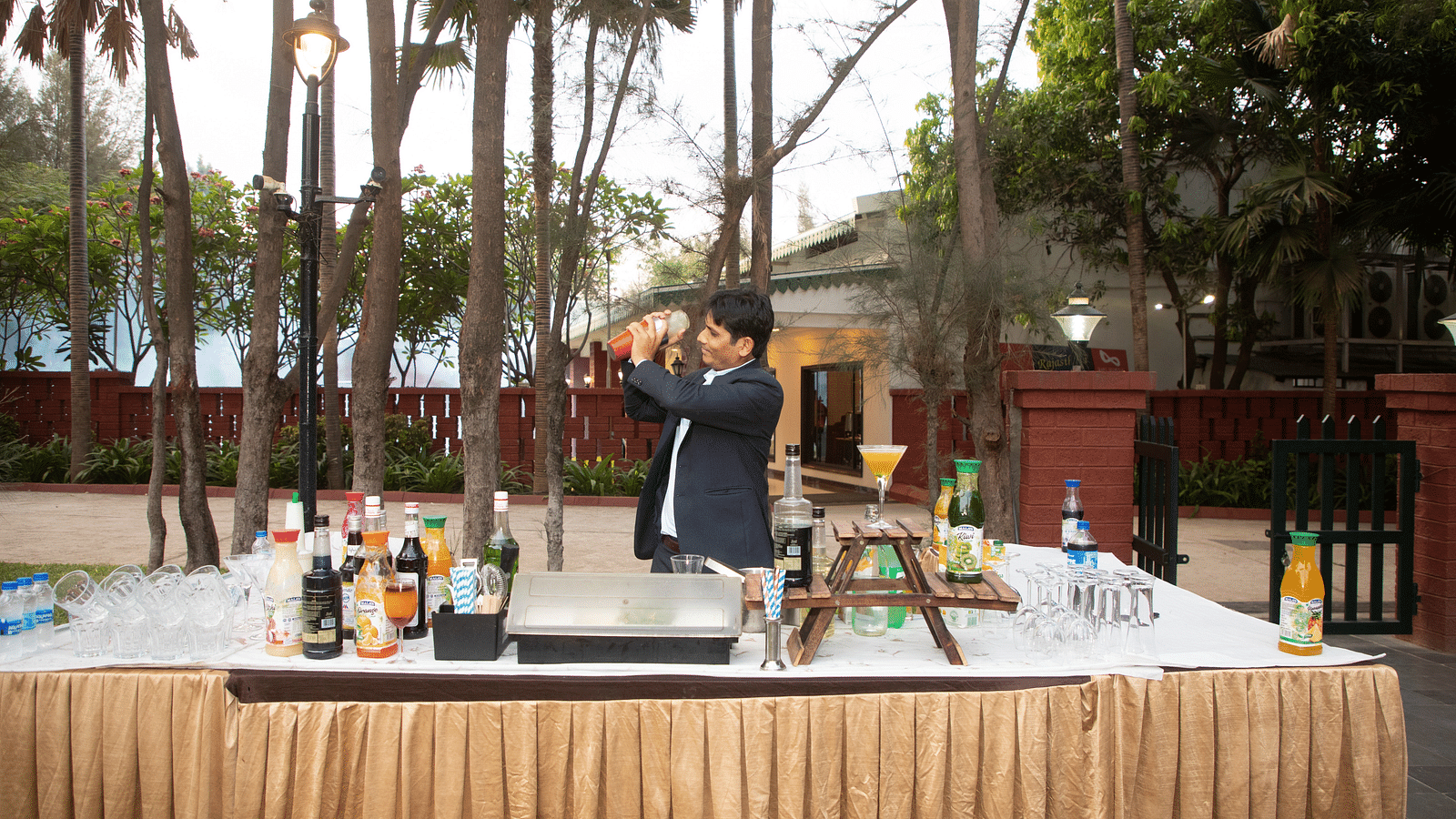 MOCTAIL CONTER AT GULMOHAR RESTAURANT