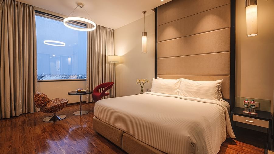 double bed at E Hotel, Chennai