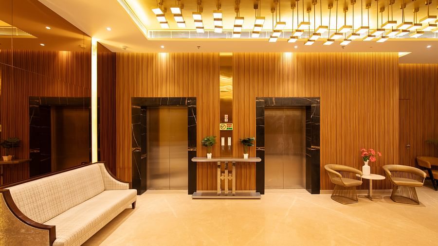 Lobby at Hometel  Alambagh, Lucknow 3