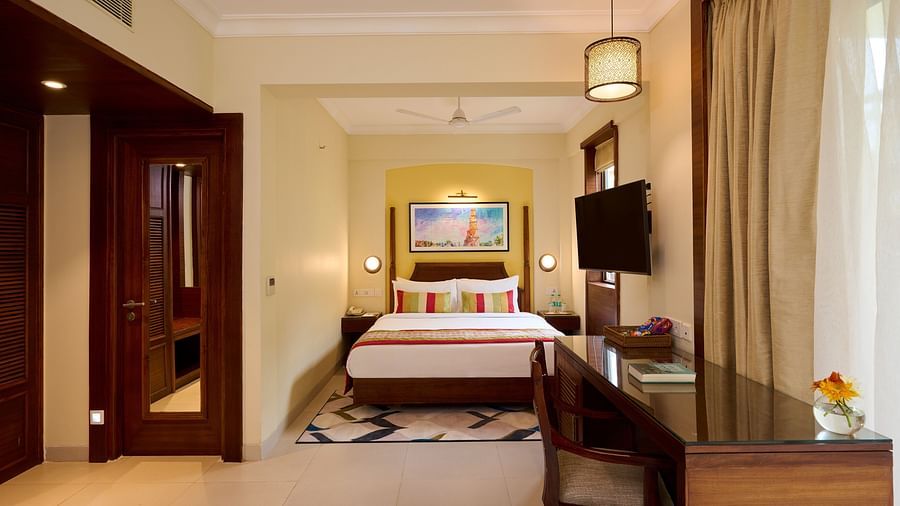 Premium king bed with runner full room view