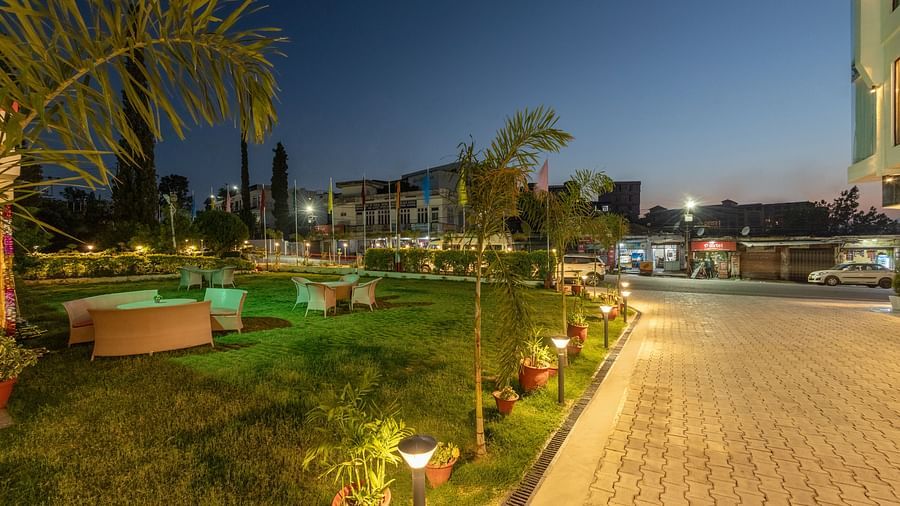 The Vaishnodevi Sarovar Portico, Katra lawn and driveway