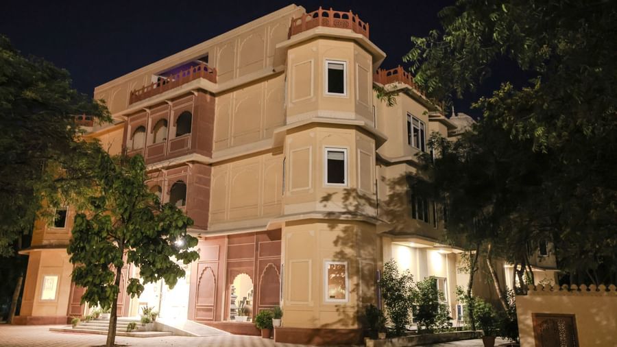 Ranbanka Facade - Night Shot