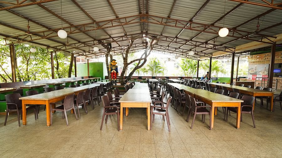 Eating area with table and chairs