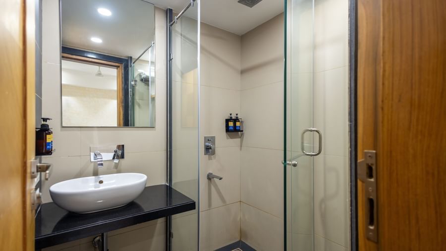 Bathroom of Premium Room at Pravasa Stay Vijay Nagar, Indore.