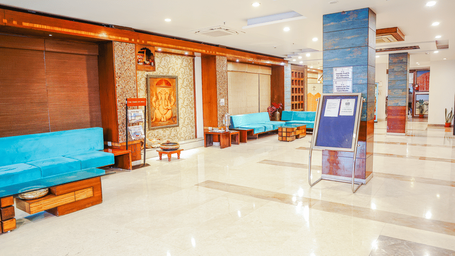 Lobby-2
