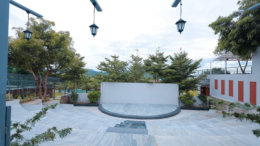 Entertainment Area 2