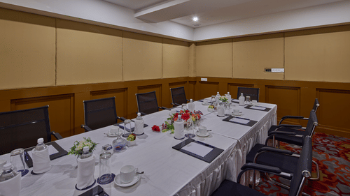 interior of our boardoom in Mahabalipuram - Grand Continent, Mahabalipuram