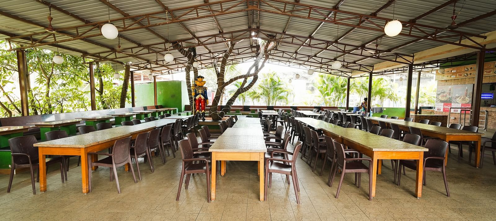 Eating area with table and chairs