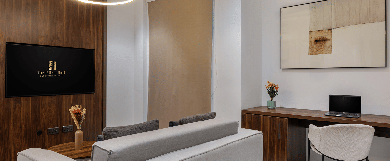 pelican accra rooms premier suite 002